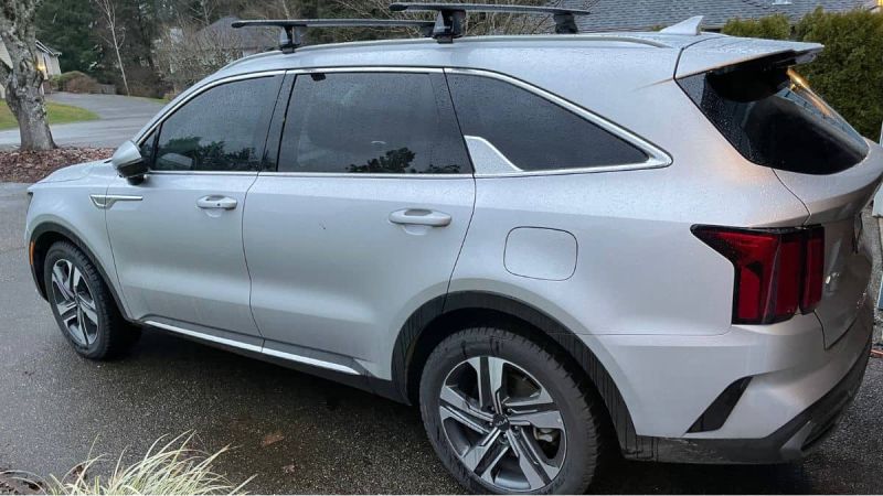 Silver Kia Sorento PHEV