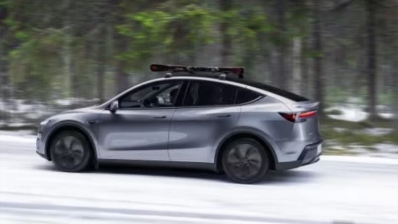 Image of Tesla Model Y Premium in snowy setting courtesy of Tesla, Inc.