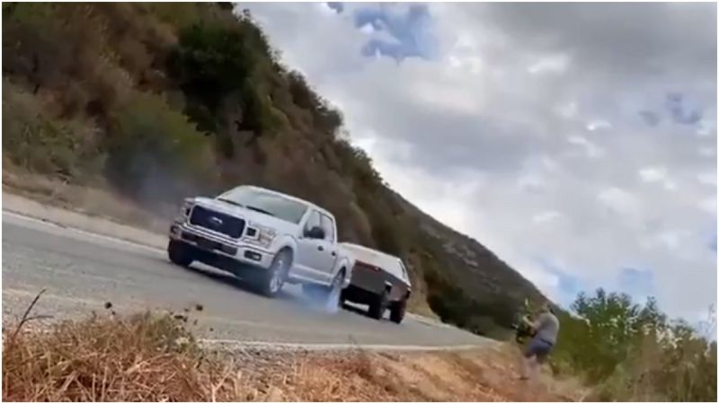 Ford F-150 vs Tesla Cybertruck