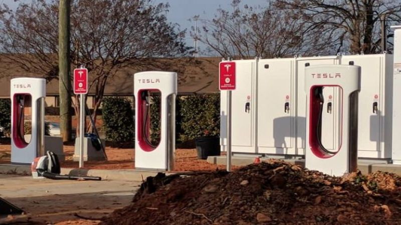 Tesla superchargers in Greensboro Sheetz gas station