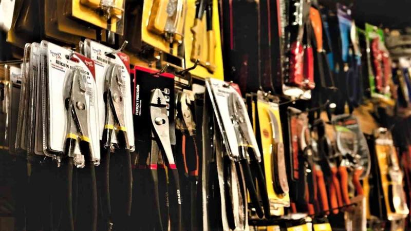Inexpensive and Useful Tools All Mechanics Need