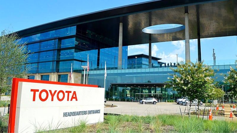 Toyota Is Again Slamming Electric Cars The Market Isn't Ready