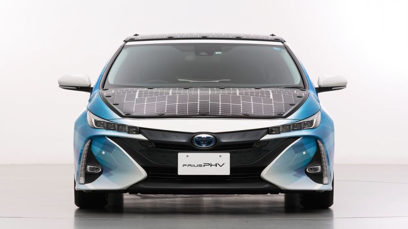 Toyota Prius solar technology to recharge future cars