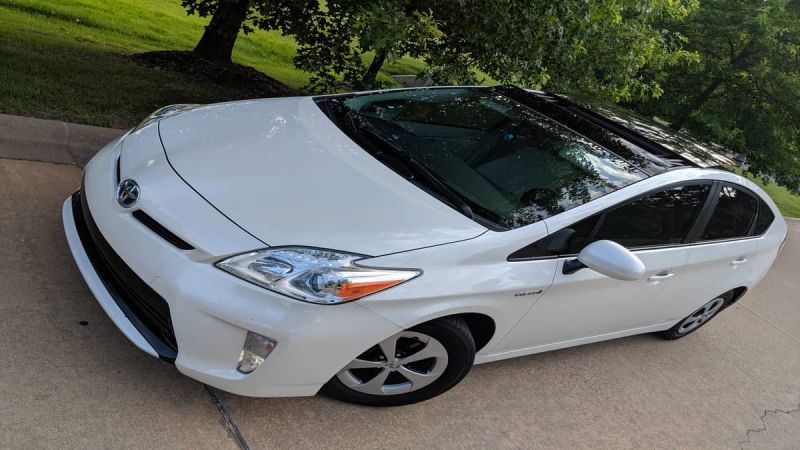 White Toyota Prius