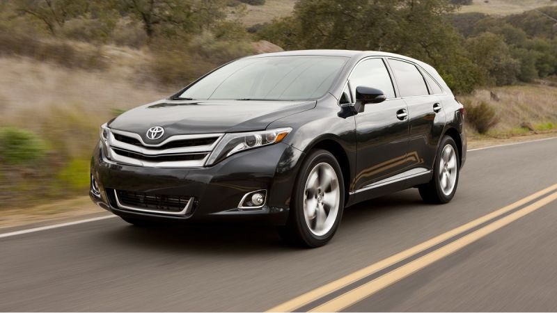 2014 Toyota Venza Attitude Black profile and front end