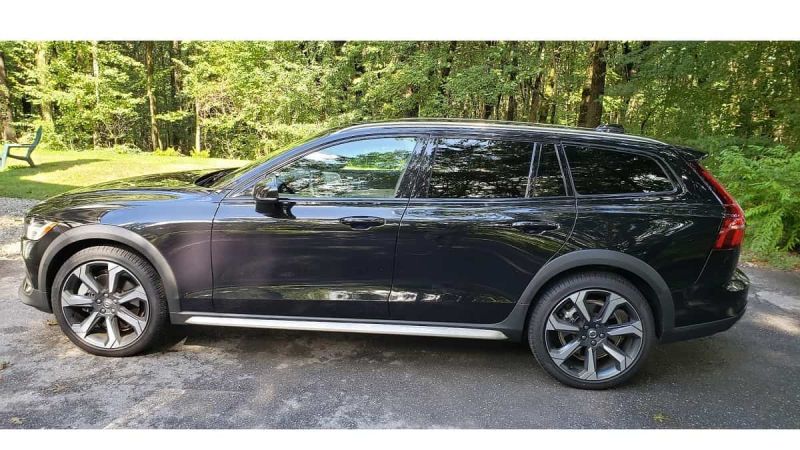 Images of the Volvo V60 Cross Country B5 by John Goreham