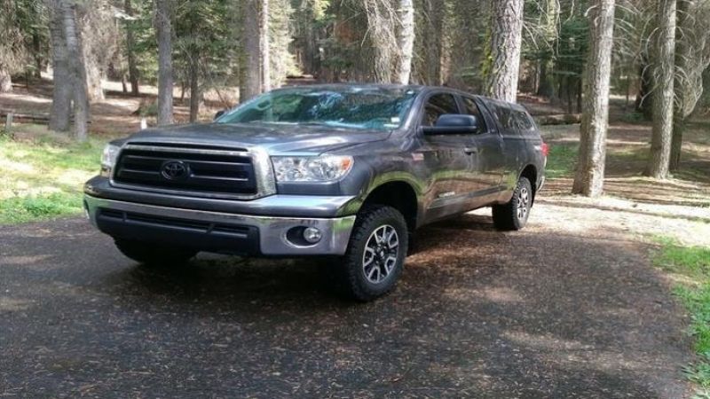 Toyota Tundra with Bed Cover