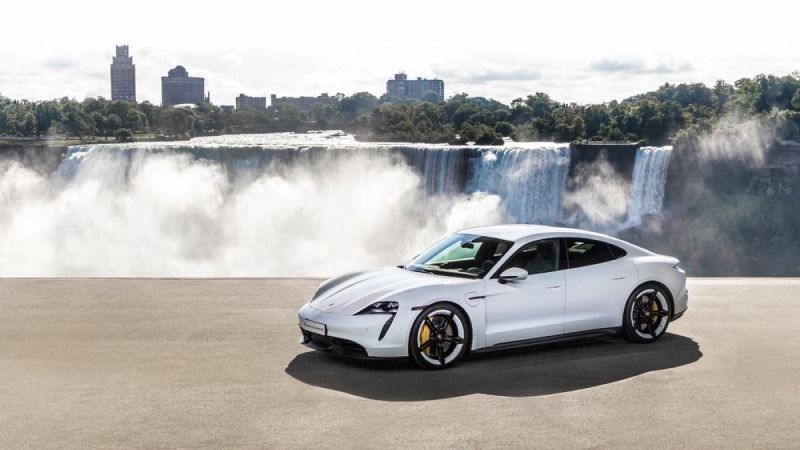2020 Porsche Taycan Turbo S