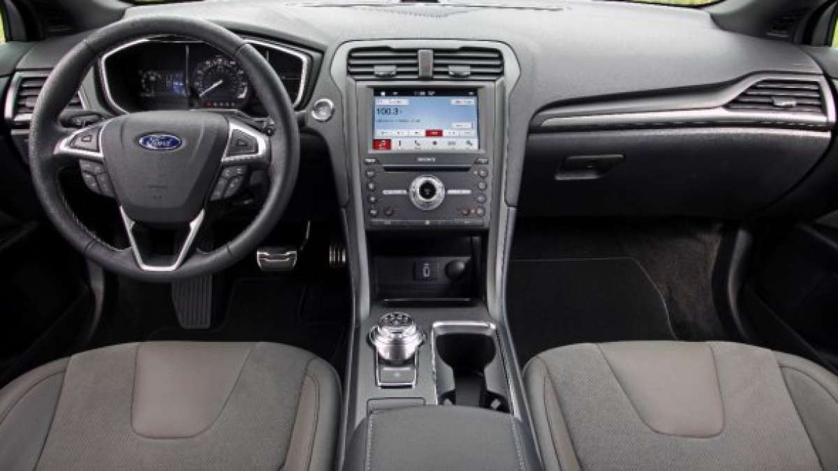 17 fusion sport dash