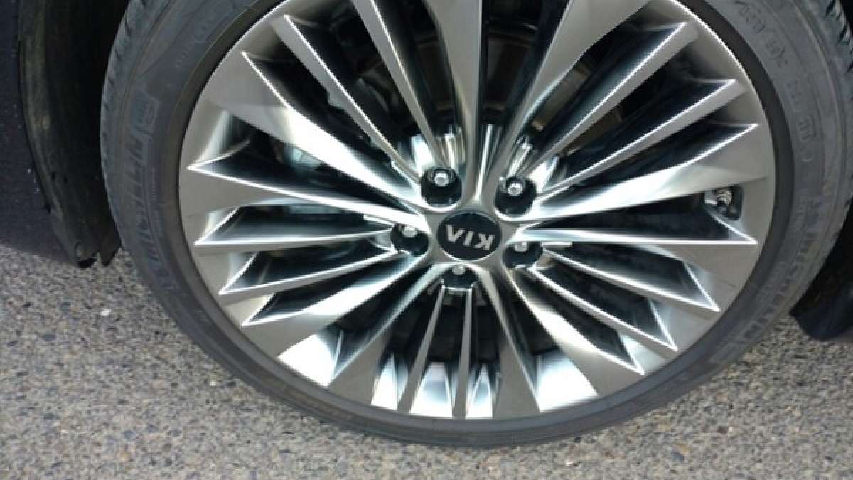 19_Inch_Alloy_Wheel