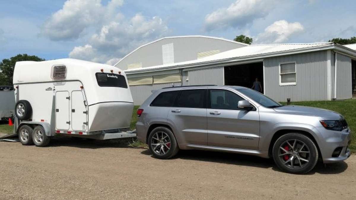 17 srt jeep horse show 2