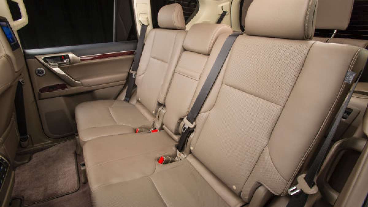 16 hx460 rear seats