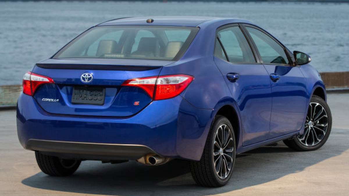 16 corolla rear
