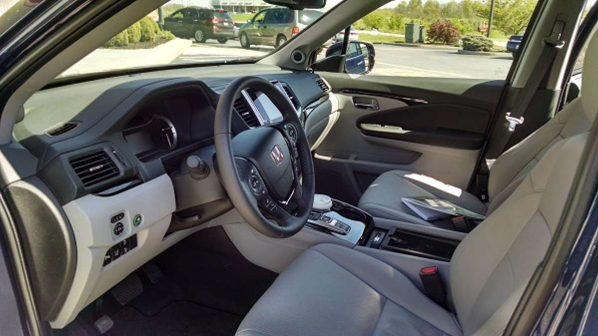 2016_Honda_Pilot_Elite_Interior