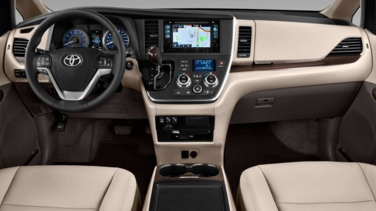 2015 sienna dash