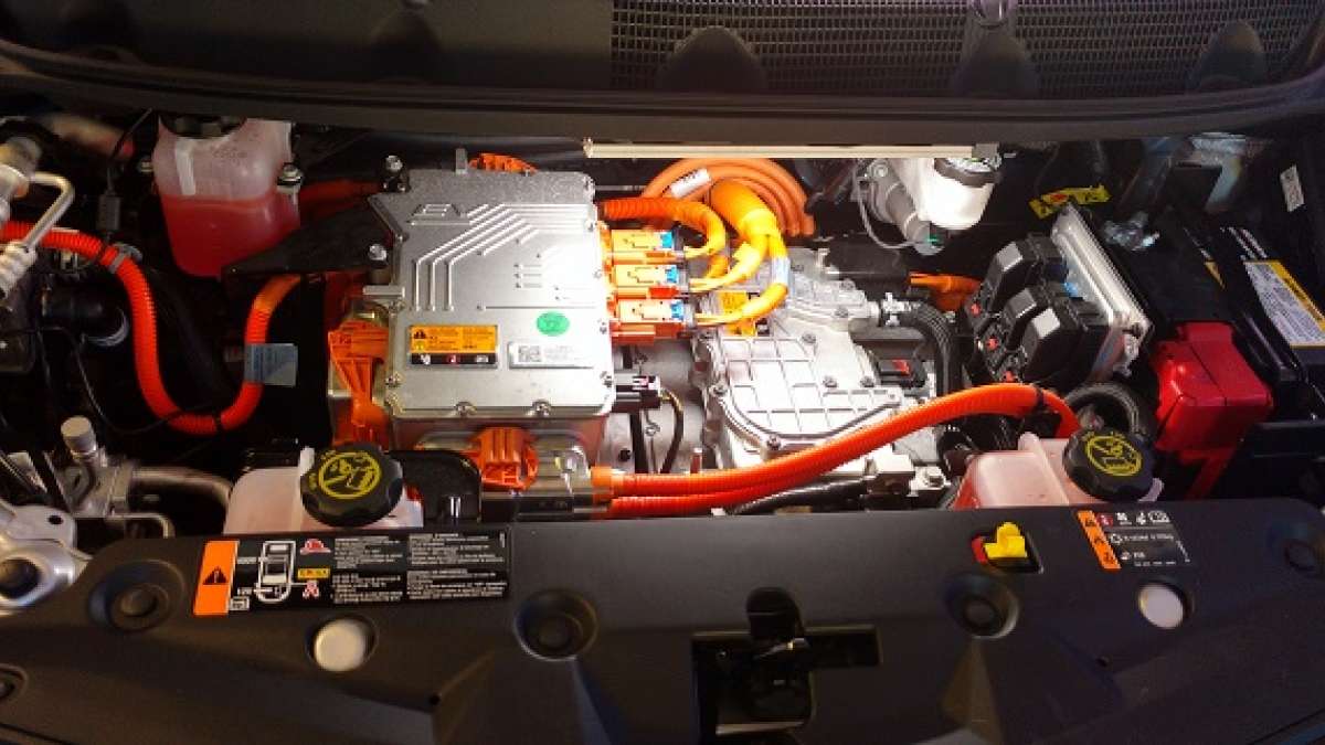 2017_Chevy_Bolt_EV_Motor_McCants
