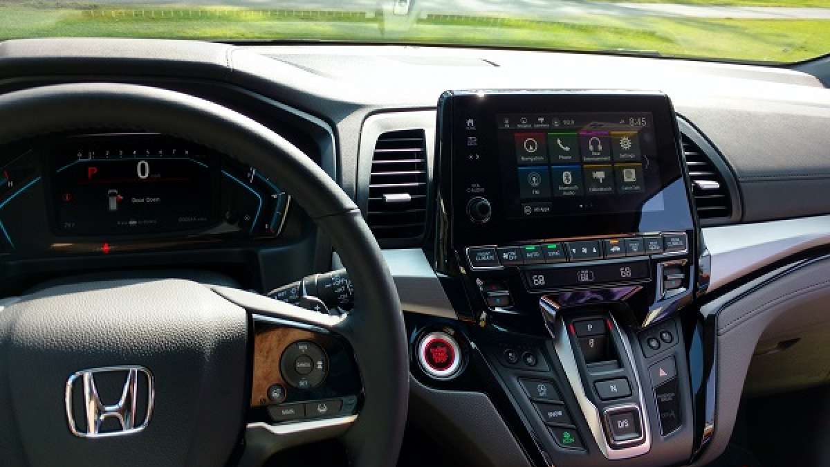 HOnda-Odyssey_Dash_McCants