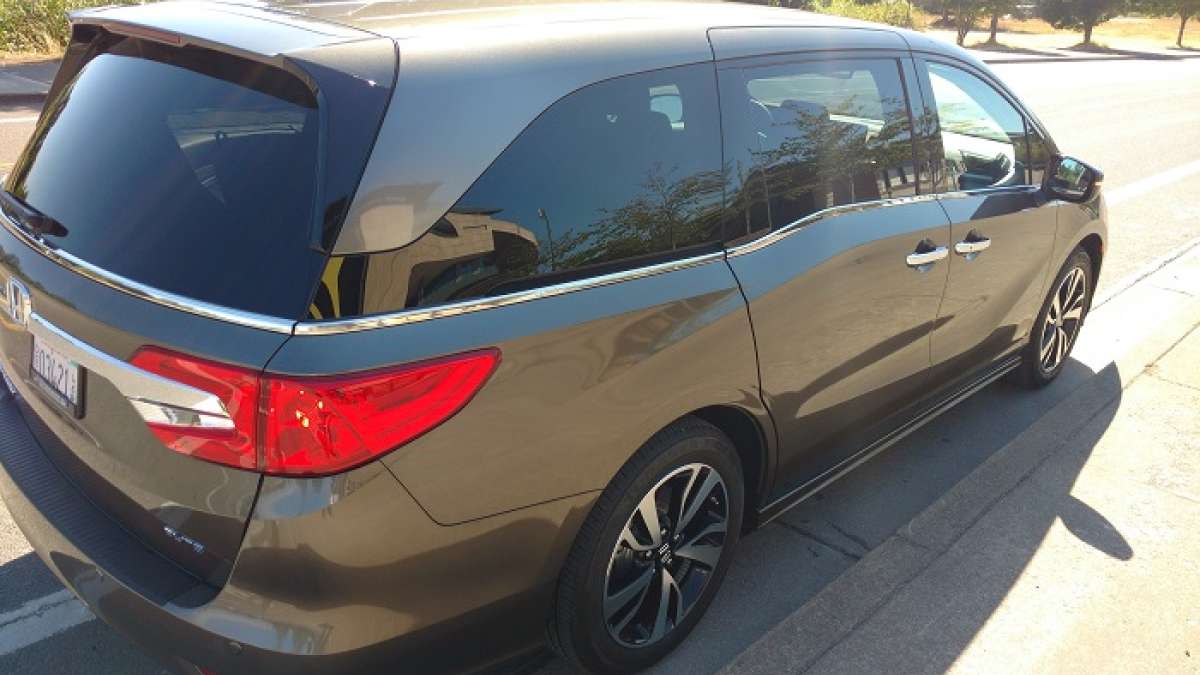 2018 Honda Odyssey rear view