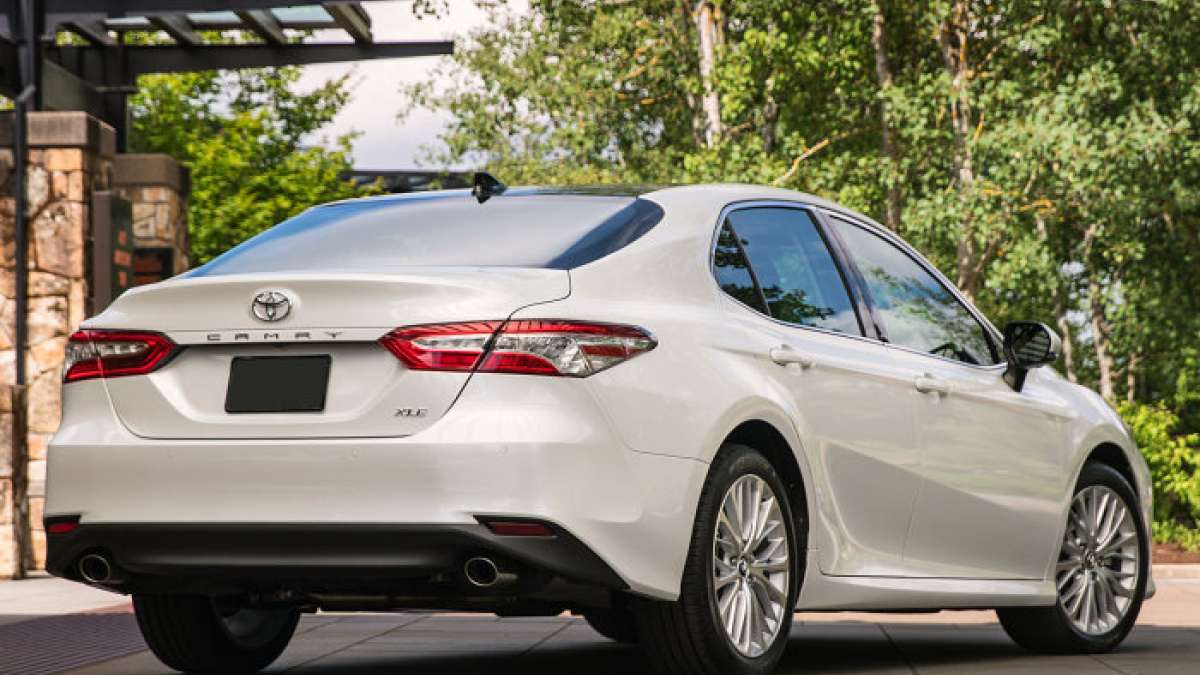 2018 camry rear