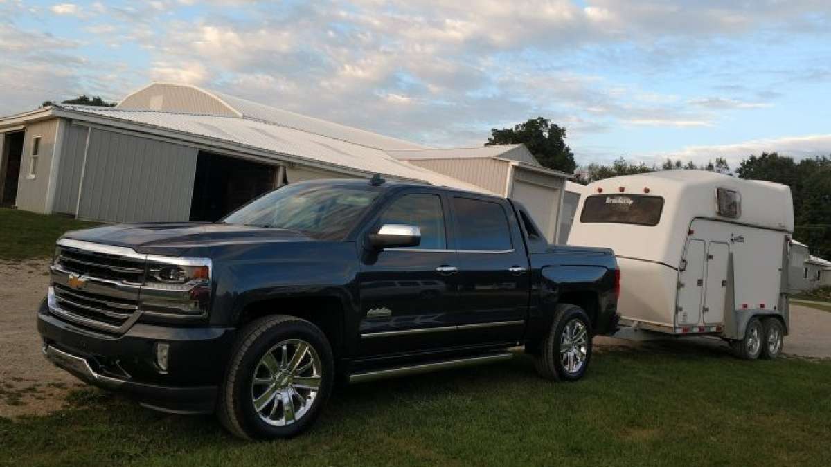 17 Silverado High Country with trailer