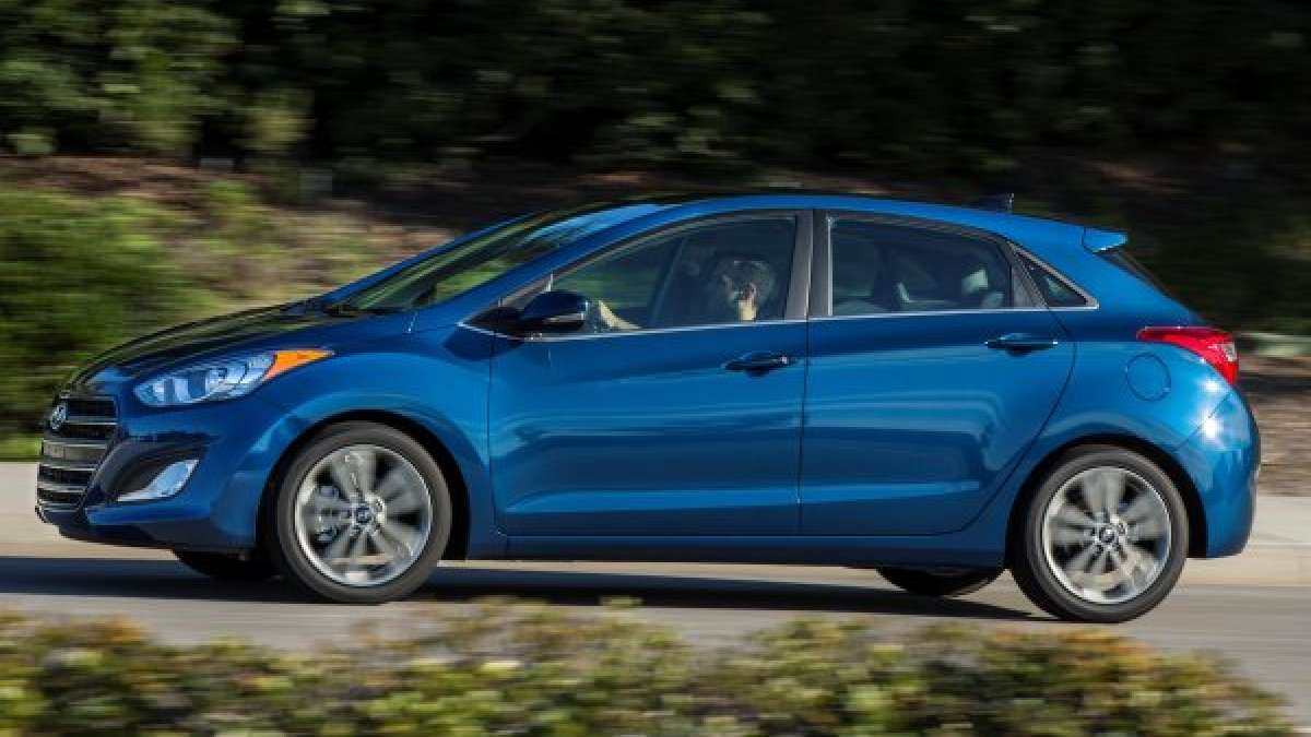 2016 elantra gt side road