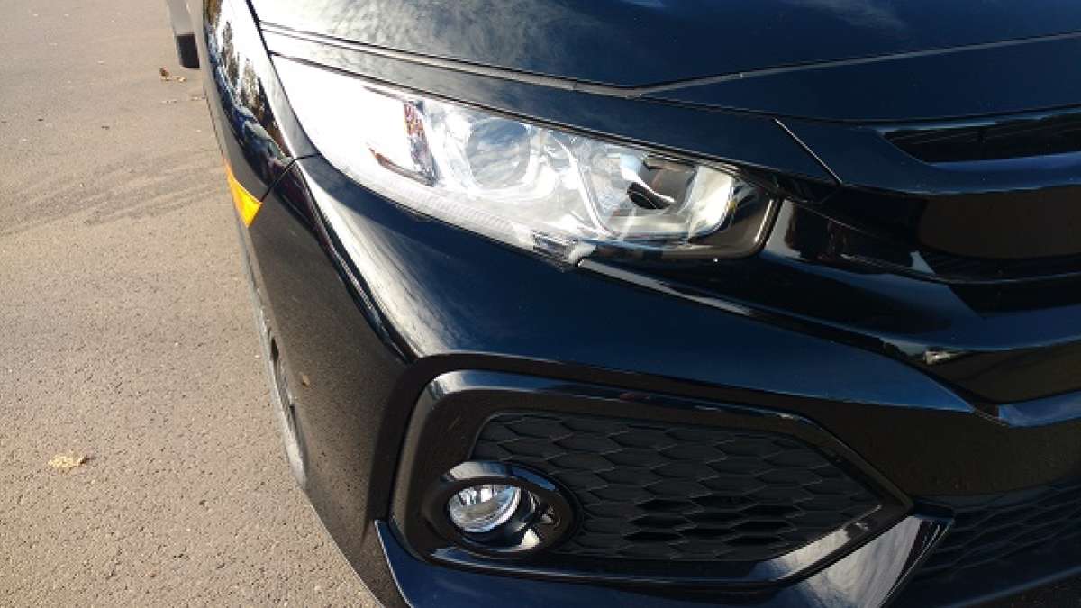 Honda_Civic_Hatchback_Front_View