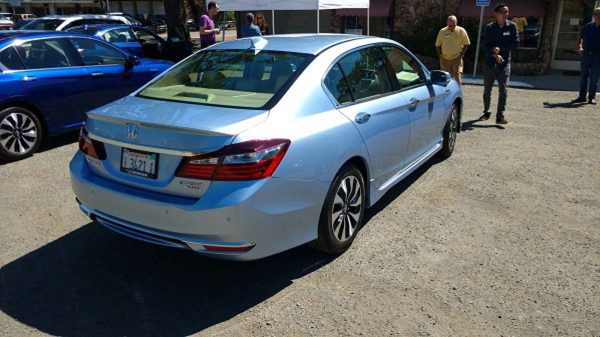 Accord_Hybrid_Rear_Deck