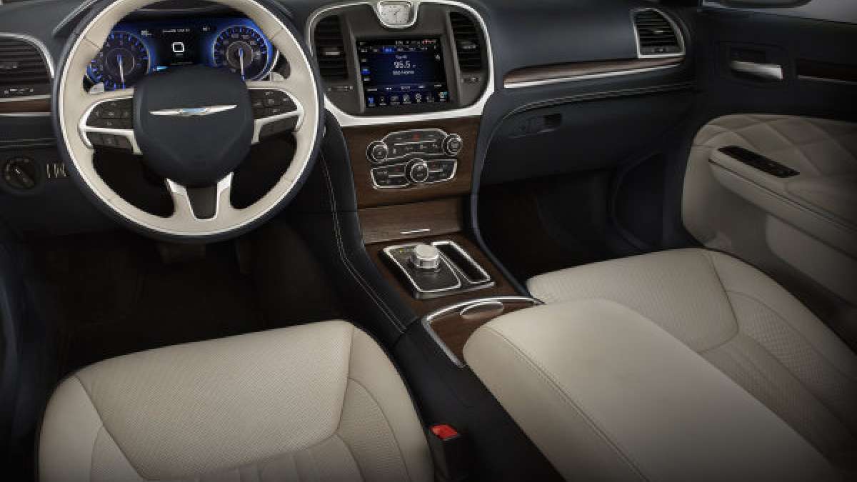 300c plat interior