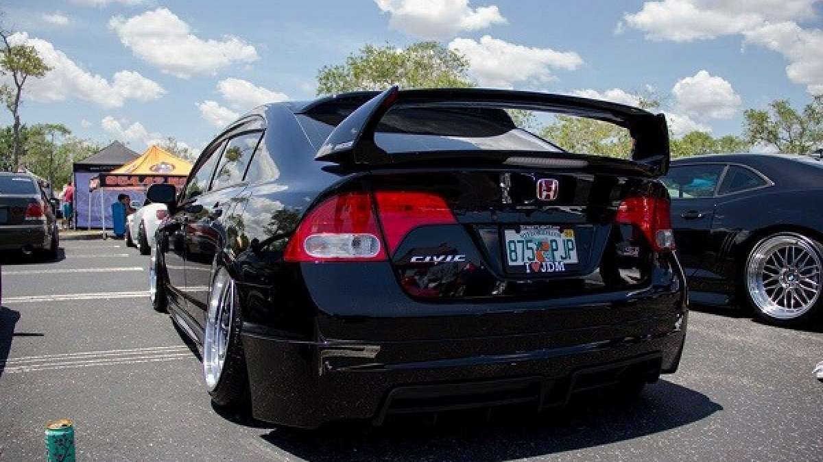 Fat_2009_Honda_Civic_Si