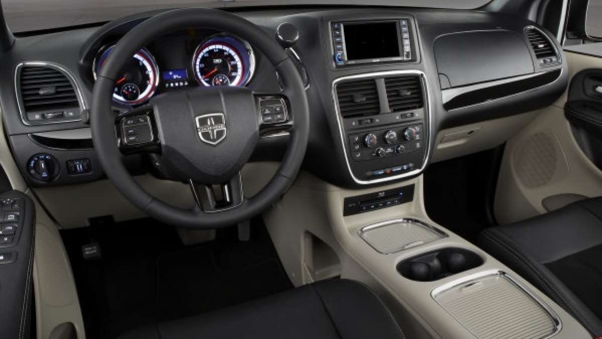 grand caravan dash