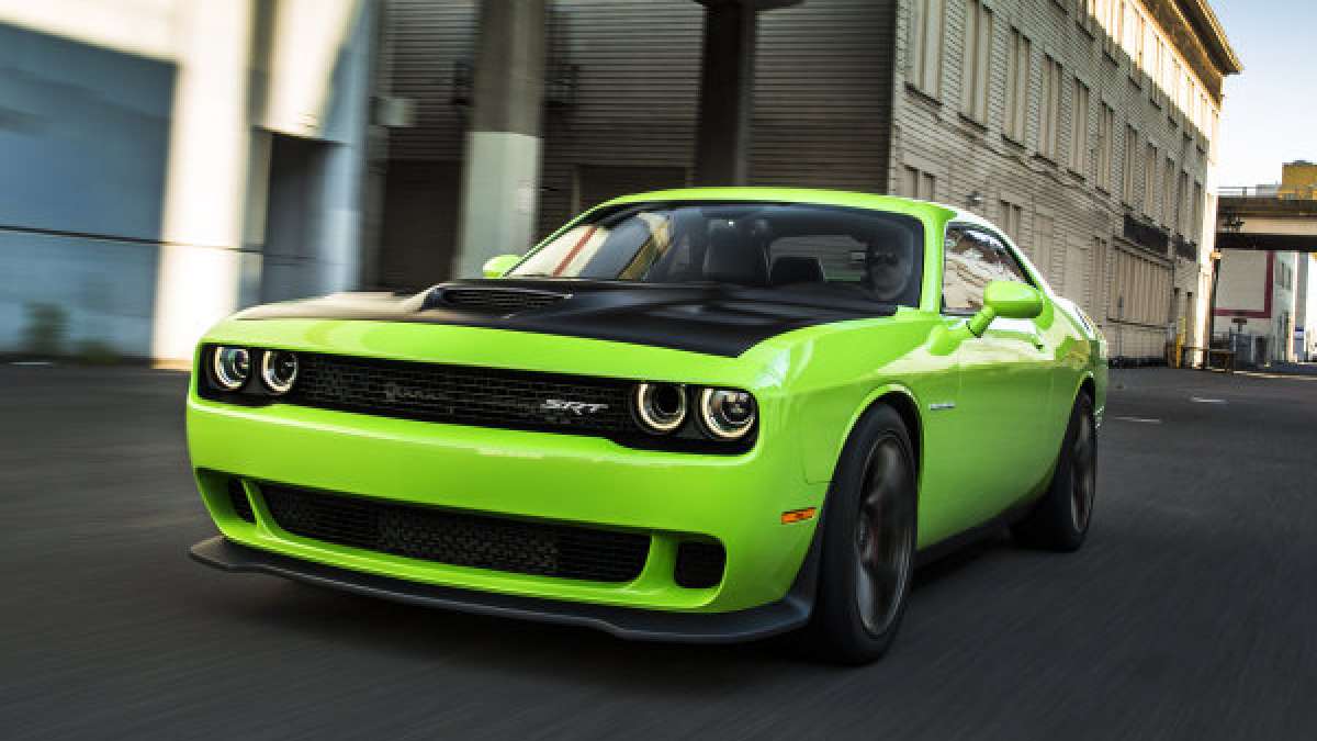hellcat cruising buildings
