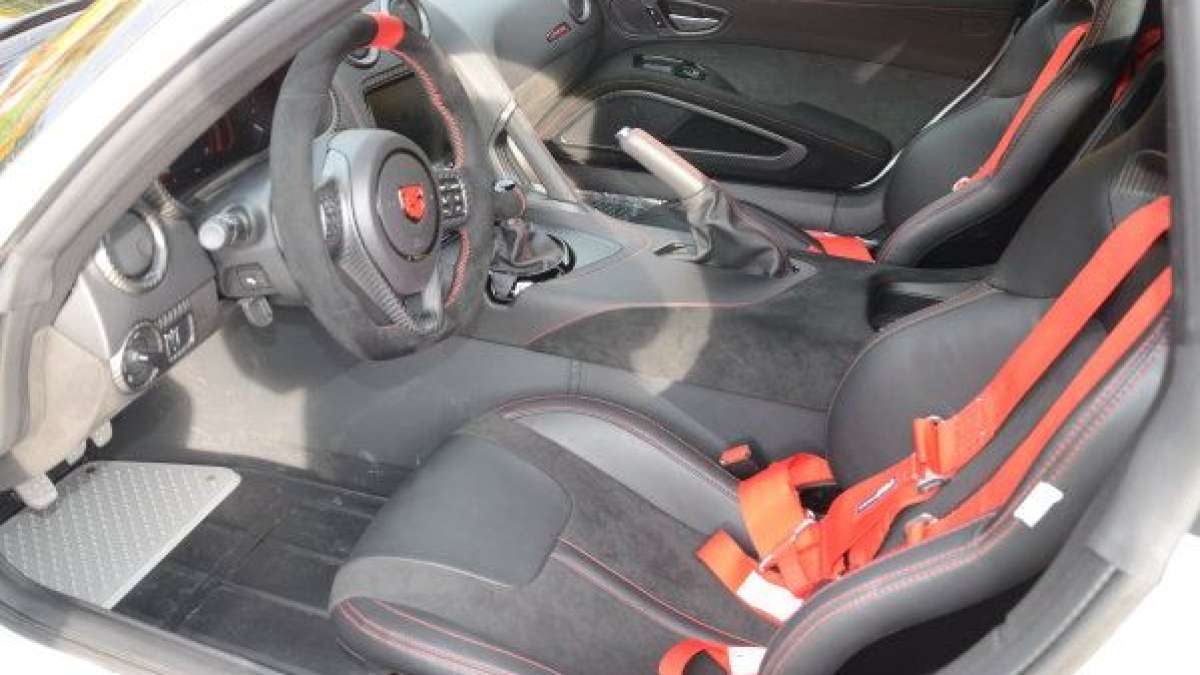15 viper ace interior