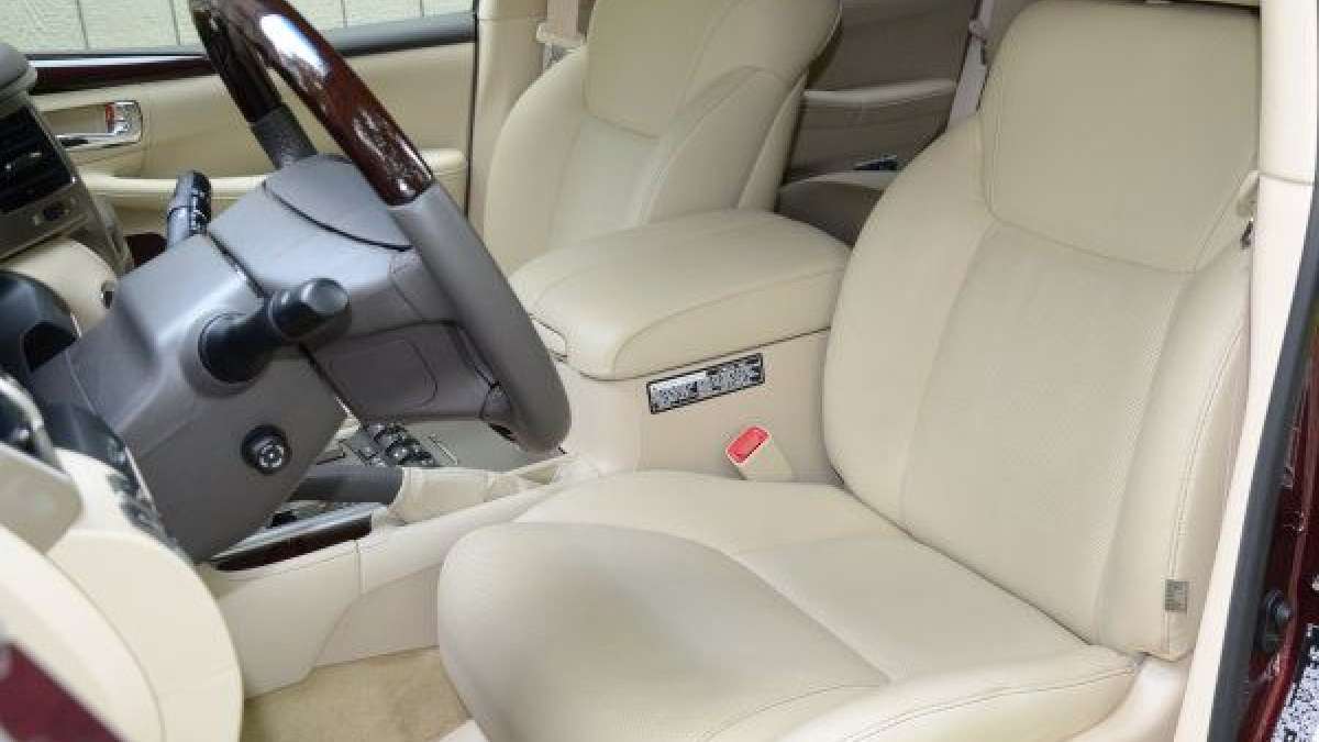 lx570 front seats