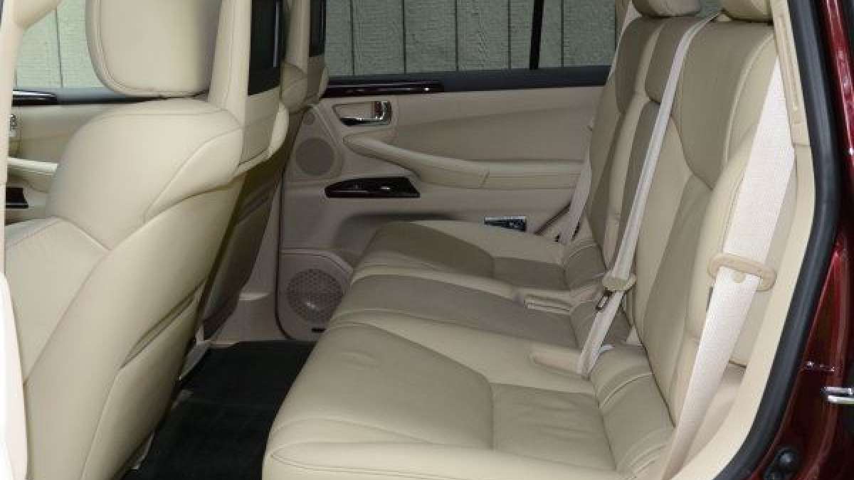 lx570 rear seats