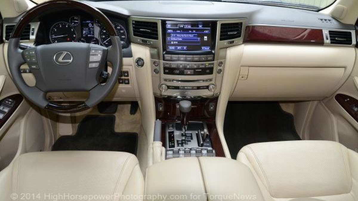 lx570 dash