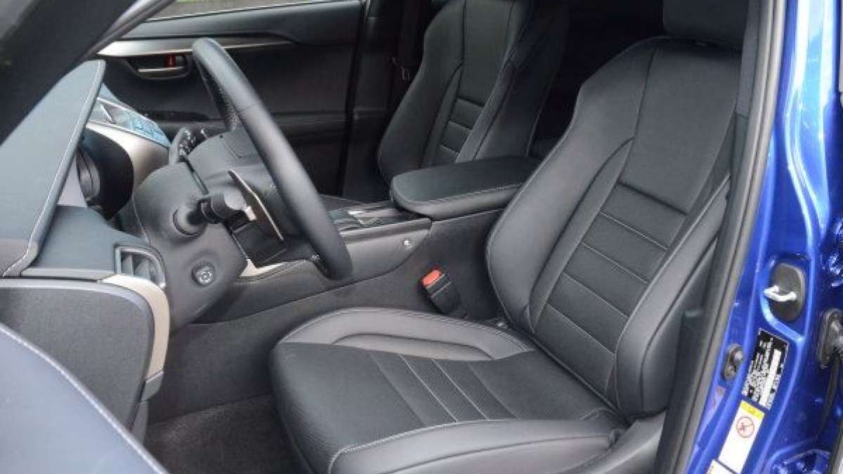 16 nx200t seats