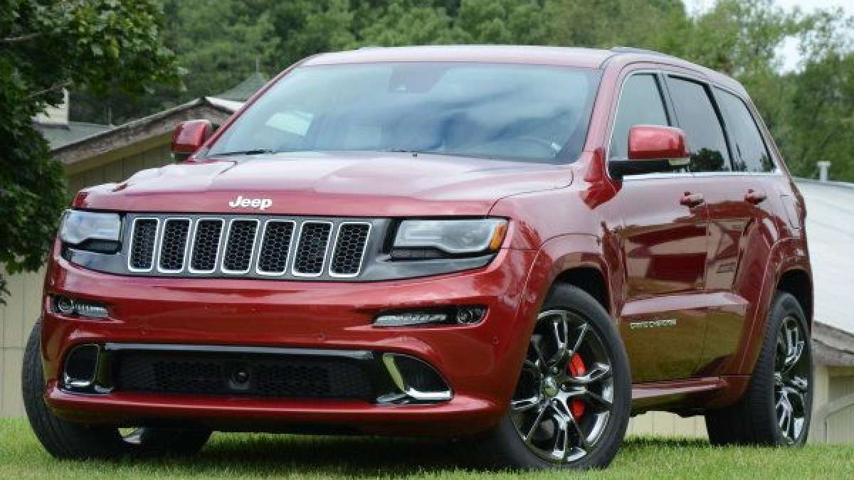 2014 srt jeep front corner