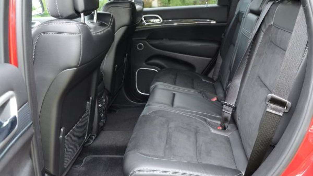 2014 srt jeep rear seats
