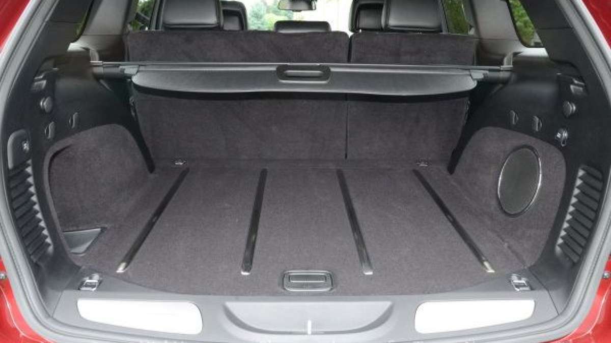 2014 srt jeep cargo