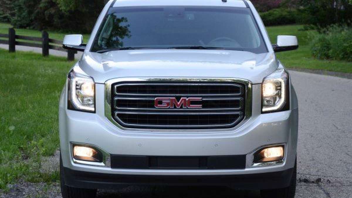 2015 yukon xl front