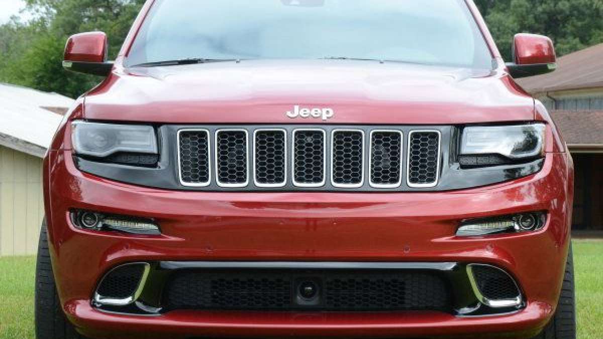 2014 jeep srt front