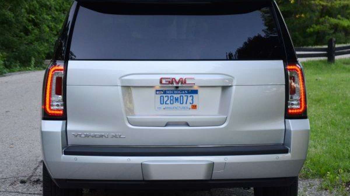 2015 yukon xl rear