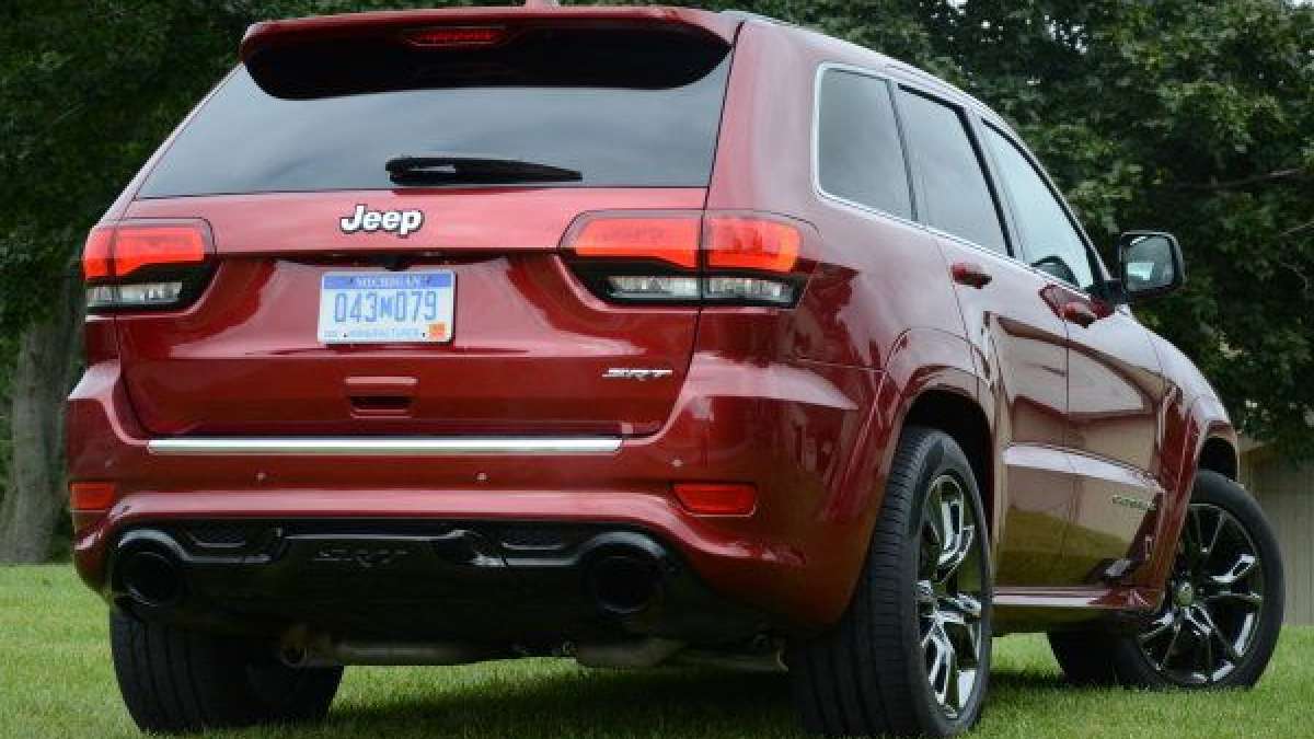 2014 srt jeep rear
