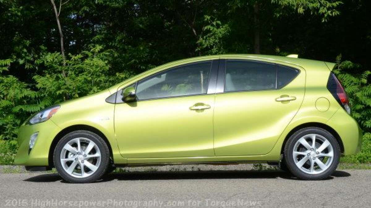 prius c side