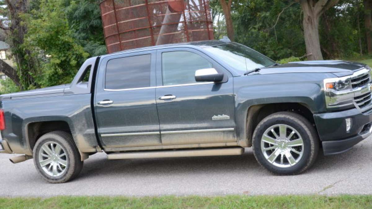 17 Silverado High Country side