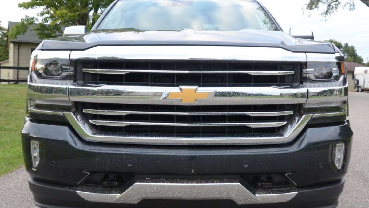 17 Silverado High Country front