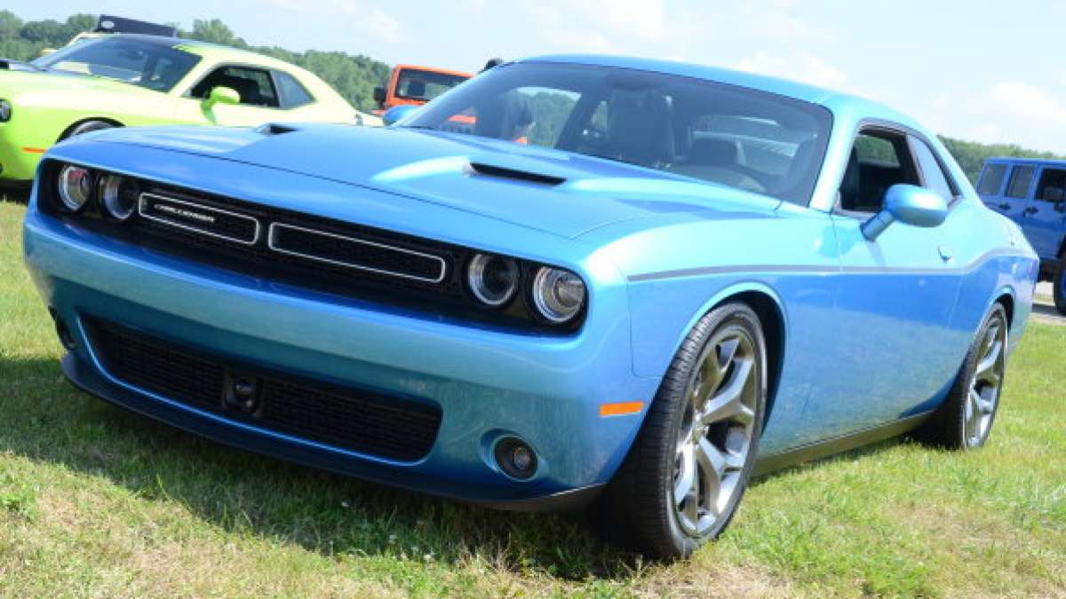 challenger sxt low angle