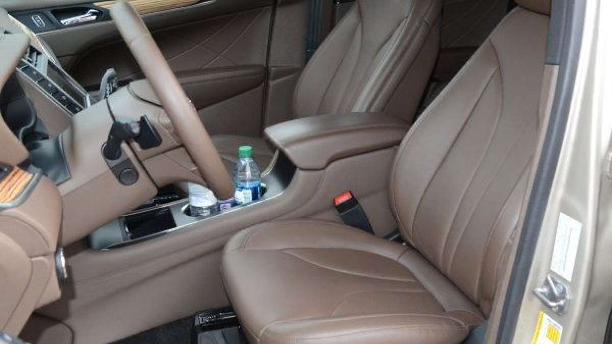 mkc front seats