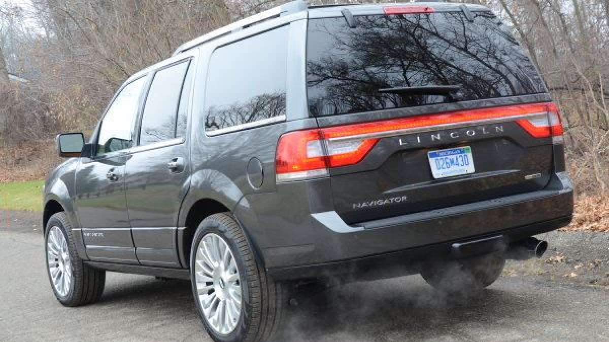 15 navigator low rear