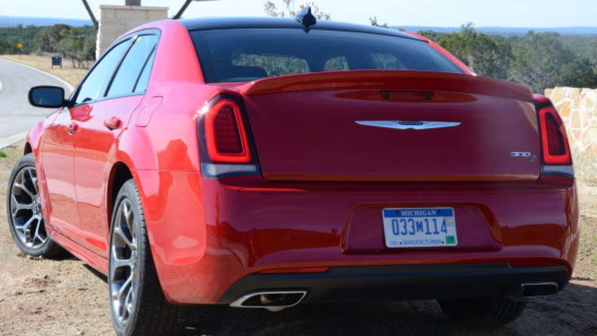 2015 300s rear